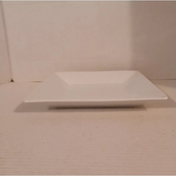 Food Network Porcelain 10" Square Dinner Plates Set 4 Whipped Cream White Bevel - Picture 3 of 13